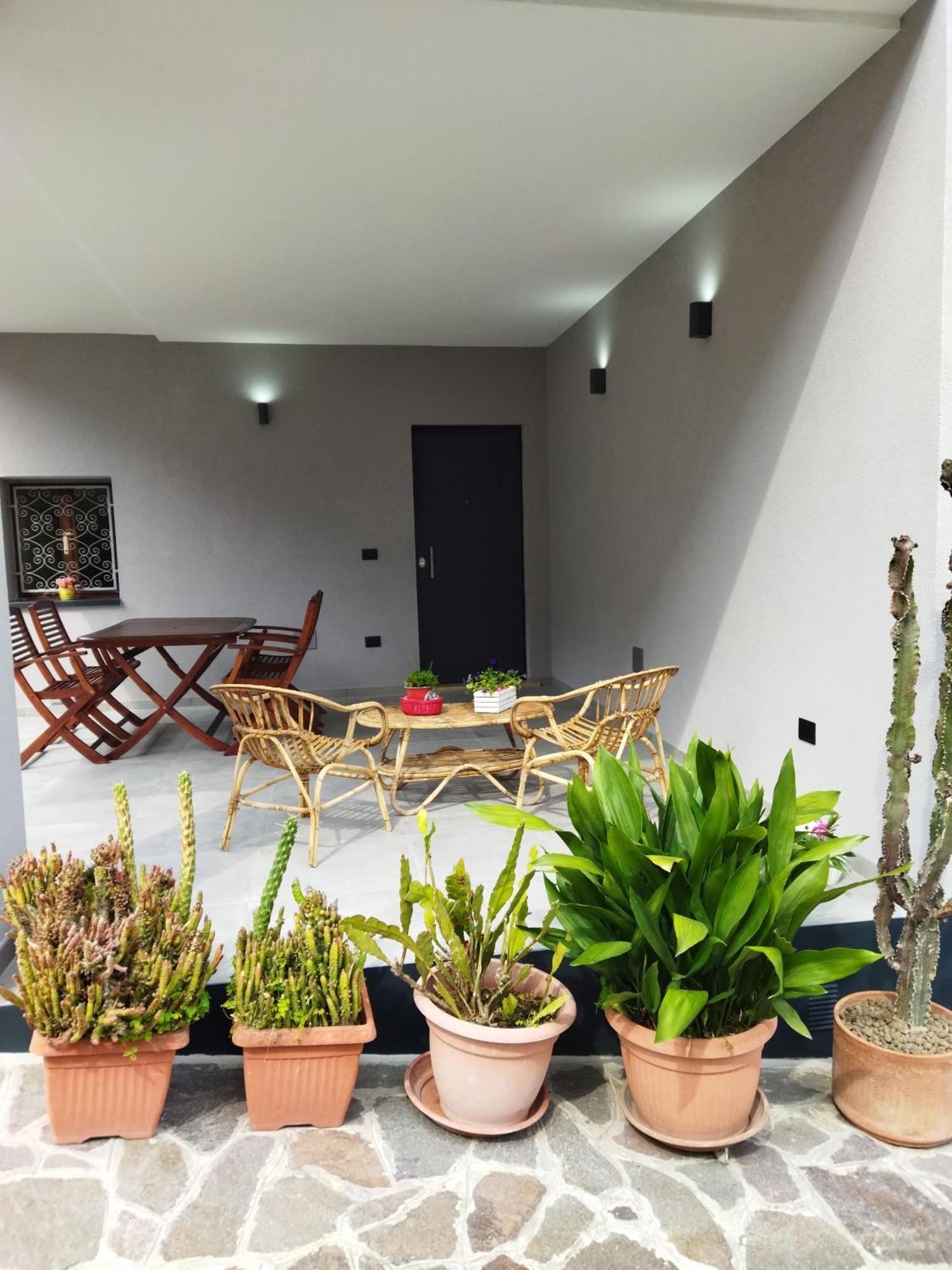 Rose Garden House Wi-Fi Apartment Riva del Garda Exterior photo